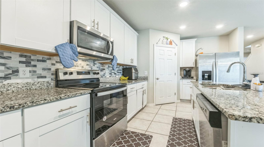 Davenport, Florida 33837, 4 Bedroom Bedrooms, ,2 Bathroombathrooms,Residential,For Sale,Citrus Landings,0,Mfrs5143186