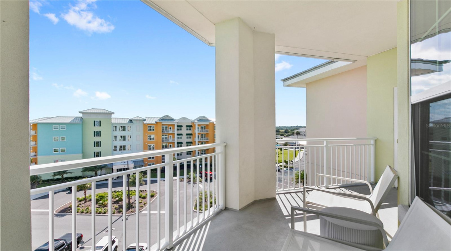 Kissimmee, Florida 34747, 2 Bedroom Bedrooms, ,2 Bathroombathrooms,Residential,For Sale,Sunset Walk,0,Mfro6443908