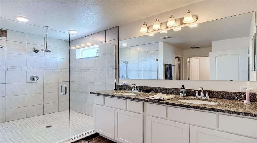 Davenport, Florida 33837, 4 Bedroom Bedrooms, ,2 Bathroombathrooms,Residential,For Sale,Fillmore,0,Mfrg5117518