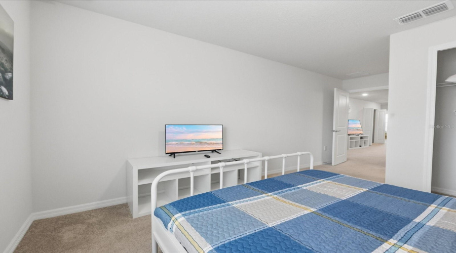 Davenport, Florida 33897, 5 Bedroom Bedrooms, ,4 Bathroombathrooms,Residential,For Sale,Lana Avenue,0,Mfro6444147
