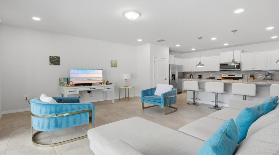 Davenport, Florida 33897, 5 Bedroom Bedrooms, ,4 Bathroombathrooms,Residential,For Sale,Lana Avenue,0,Mfro6444147