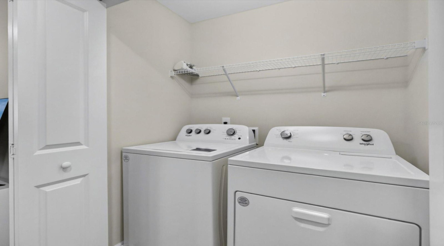 Davenport, Florida 33897, 5 Bedroom Bedrooms, ,4 Bathroombathrooms,Residential,For Sale,Lana Avenue,0,Mfro6444147