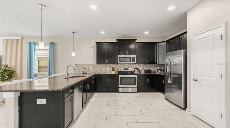 Davenport, Florida 33896, 8 Bedroom Bedrooms, ,5 Bathroombathrooms,Residential,For Sale,Hazard,0,Mfro6446346