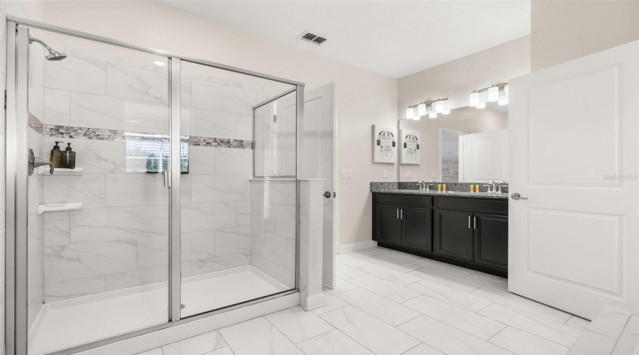 Davenport, Florida 33896, 8 Bedroom Bedrooms, ,5 Bathroombathrooms,Residential,For Sale,Hazard,0,Mfro6446346