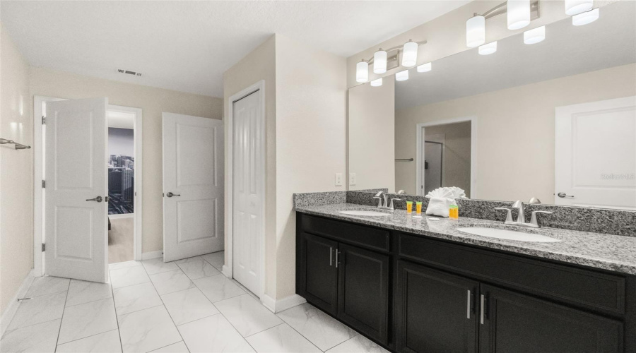 Davenport, Florida 33896, 8 Bedroom Bedrooms, ,5 Bathroombathrooms,Residential,For Sale,Hazard,0,Mfro6446346