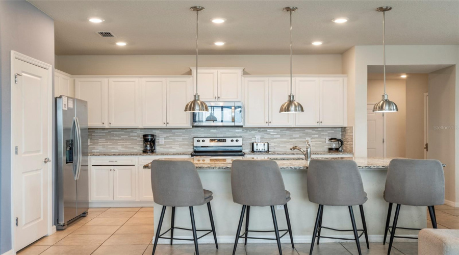 Davenport, Florida 33897, 5 Bedroom Bedrooms, ,4 Bathroombathrooms,Residential,For Sale,Pacific,0,Mfro6437816
