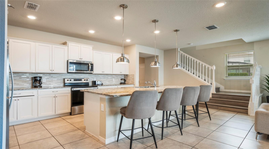 Davenport, Florida 33897, 5 Bedroom Bedrooms, ,4 Bathroombathrooms,Residential,For Sale,Pacific,0,Mfro6437816