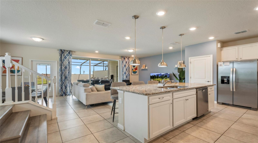 Davenport, Florida 33897, 5 Bedroom Bedrooms, ,4 Bathroombathrooms,Residential,For Sale,Pacific,0,Mfro6437816