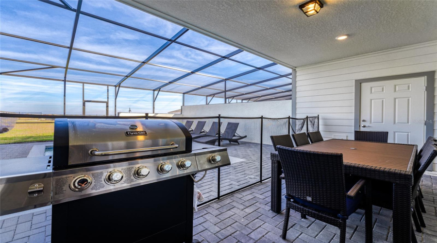 Davenport, Florida 33897, 5 Bedroom Bedrooms, ,4 Bathroombathrooms,Residential,For Sale,Pacific,0,Mfro6437816