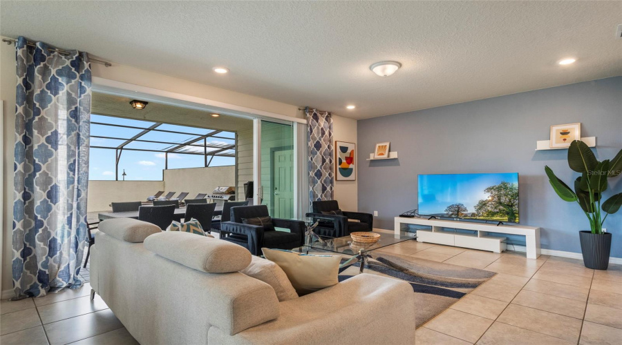 Davenport, Florida 33897, 5 Bedroom Bedrooms, ,4 Bathroombathrooms,Residential,For Sale,Pacific,0,Mfro6437816