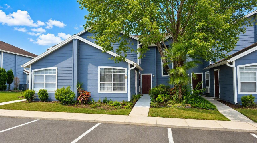 Davenport, Florida 33897, 4 Bedroom Bedrooms, ,3 Bathroombathrooms,Residential,For Sale,Mango,0,Mfrg5108797
