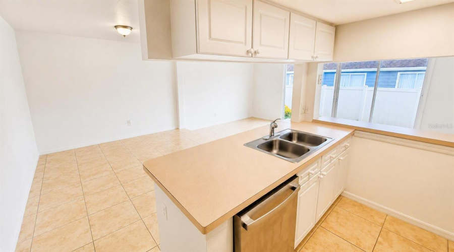 Davenport, Florida 33897, 4 Bedroom Bedrooms, ,3 Bathroombathrooms,Residential,For Sale,Mango,0,Mfrg5108797