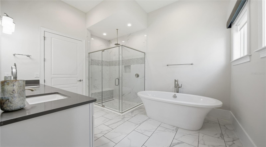 Kissimmee, Florida 34747, 7 Bedroom Bedrooms, ,7 Bathroombathrooms,Residential,For Sale,Jack Nicklaus,0,Mfro6445767