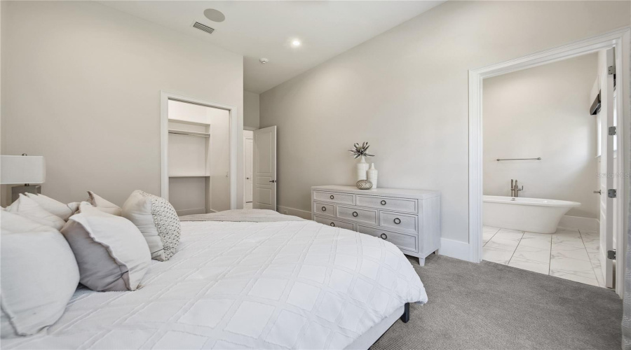 Kissimmee, Florida 34747, 7 Bedroom Bedrooms, ,7 Bathroombathrooms,Residential,For Sale,Jack Nicklaus,0,Mfro6445767