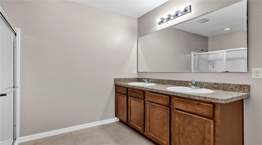 Davenport, Florida 33837, 3 Bedroom Bedrooms, ,2 Bathroombathrooms,Residential,For Sale,Nova,0,Mfro6446349