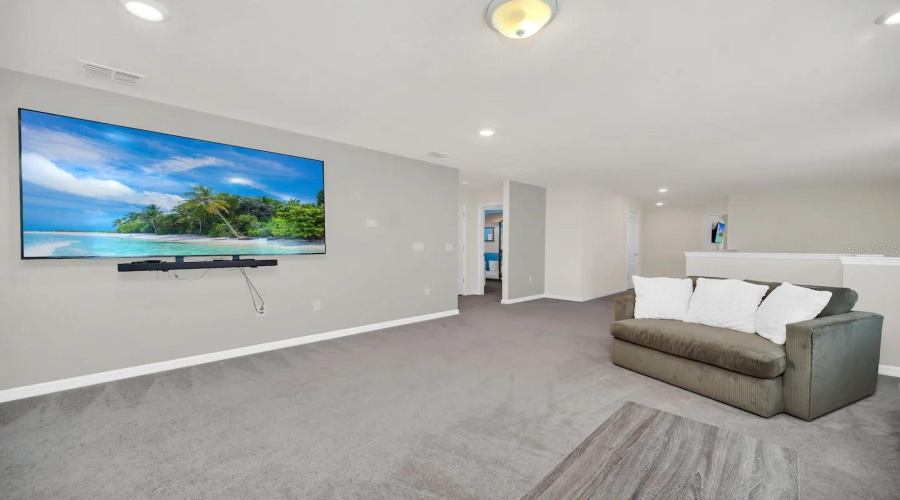 Davenport, Florida 33837, 7 Bedroom Bedrooms, ,5 Bathroombathrooms,Residential,For Sale,Oakmoss,0,Mfro6446304