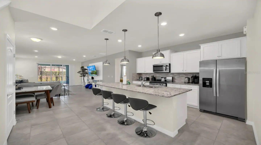 Davenport, Florida 33837, 7 Bedroom Bedrooms, ,5 Bathroombathrooms,Residential,For Sale,Oakmoss,0,Mfro6446304