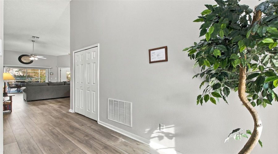 Davenport, Florida 33897, 4 Bedroom Bedrooms, ,3 Bathroombathrooms,Residential,For Sale,Pinedale,0,Mfro6444528