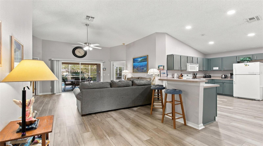 Davenport, Florida 33897, 4 Bedroom Bedrooms, ,3 Bathroombathrooms,Residential,For Sale,Pinedale,0,Mfro6444528