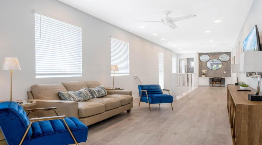 Kissimmee, Florida 34747, 6 Bedroom Bedrooms, ,6 Bathroombathrooms,Residential,For Sale,Castle Pines,0,Mfro6446382