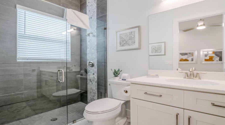 Kissimmee, Florida 34747, 6 Bedroom Bedrooms, ,6 Bathroombathrooms,Residential,For Sale,Castle Pines,0,Mfro6446382