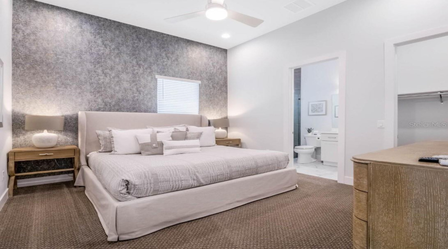 Kissimmee, Florida 34747, 6 Bedroom Bedrooms, ,6 Bathroombathrooms,Residential,For Sale,Castle Pines,0,Mfro6446382