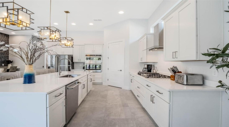Kissimmee, Florida 34747, 6 Bedroom Bedrooms, ,6 Bathroombathrooms,Residential,For Sale,Castle Pines,0,Mfro6446382