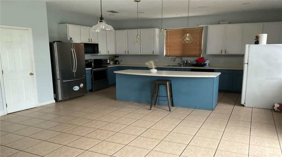 Davenport, Florida 33896, 5 Bedroom Bedrooms, ,4 Bathroombathrooms,Residential,For Sale,Pine Ridge,0,Mfro6441276