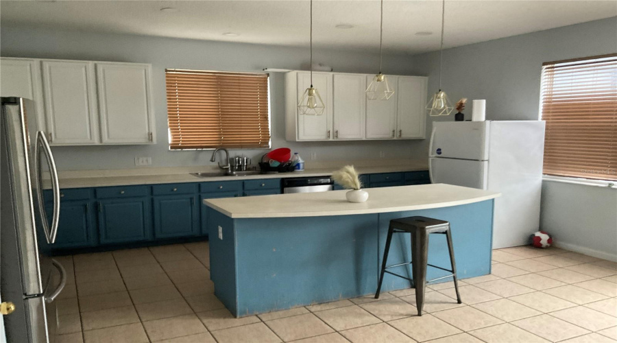 Davenport, Florida 33896, 5 Bedroom Bedrooms, ,4 Bathroombathrooms,Residential,For Sale,Pine Ridge,0,Mfro6441276