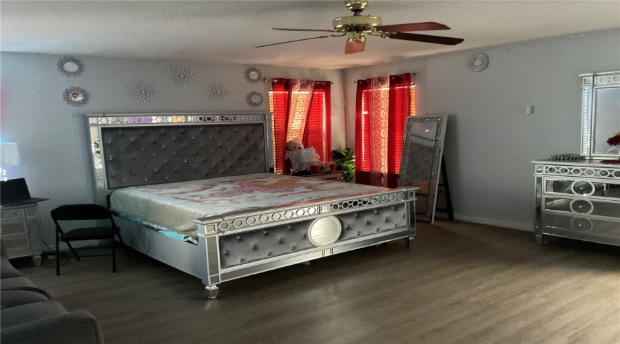 Davenport, Florida 33896, 5 Bedroom Bedrooms, ,4 Bathroombathrooms,Residential,For Sale,Pine Ridge,0,Mfro6441276