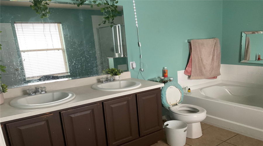 Davenport, Florida 33896, 5 Bedroom Bedrooms, ,4 Bathroombathrooms,Residential,For Sale,Pine Ridge,0,Mfro6441276