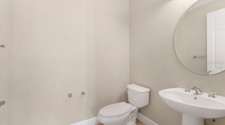 Davenport, Florida 33837, 4 Bedroom Bedrooms, ,3 Bathroombathrooms,Residential,For Sale,Crestwick,0,Mfro6446029