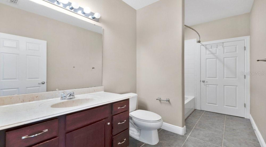 Davenport, Florida 33837, 4 Bedroom Bedrooms, ,3 Bathroombathrooms,Residential,For Sale,Crestwick,0,Mfro6446029