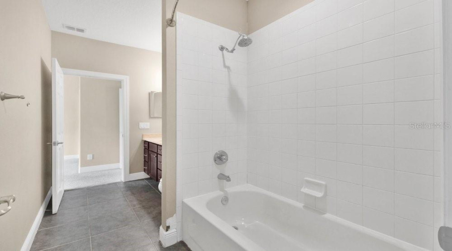 Davenport, Florida 33837, 4 Bedroom Bedrooms, ,3 Bathroombathrooms,Residential,For Sale,Crestwick,0,Mfro6446029