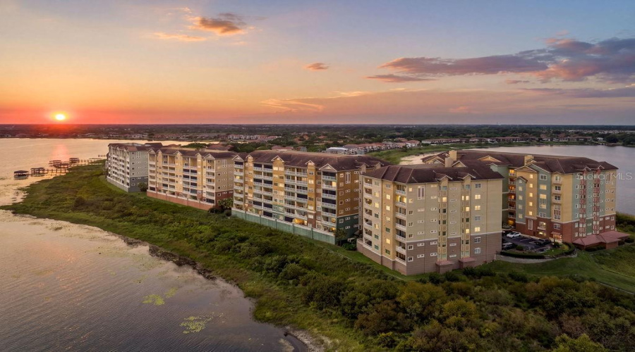 Orlando, Florida 32836, 3 Bedroom Bedrooms, ,2 Bathroombathrooms,Residential,For Sale,The Esplanade,0,Mfrs5157614