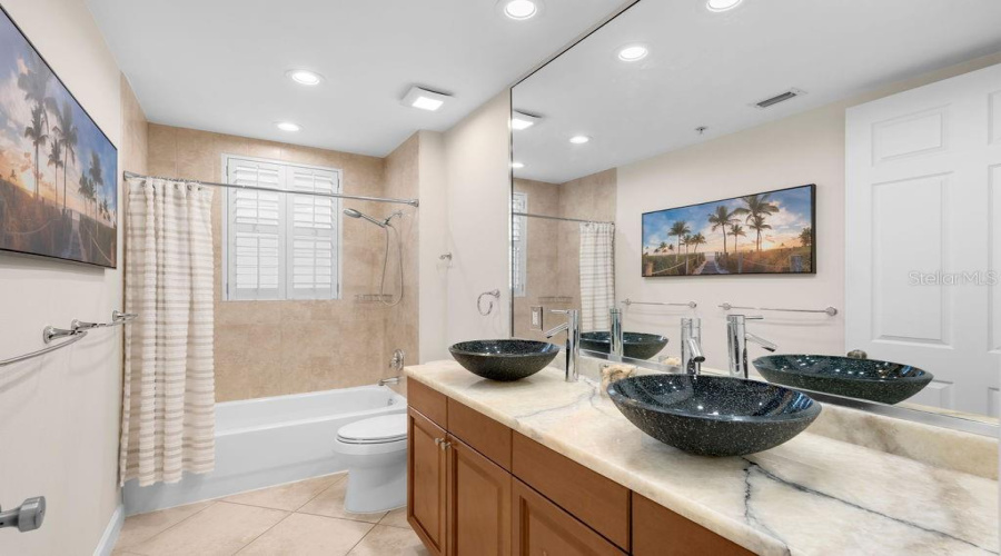 Orlando, Florida 32836, 3 Bedroom Bedrooms, ,2 Bathroombathrooms,Residential,For Sale,The Esplanade,0,Mfrs5157614