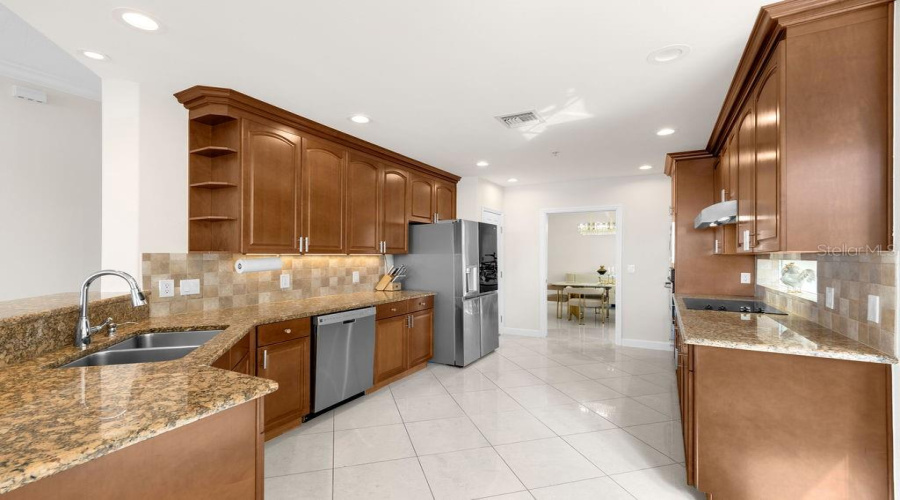 Orlando, Florida 32836, 3 Bedroom Bedrooms, ,2 Bathroombathrooms,Residential,For Sale,The Esplanade,0,Mfrs5157614