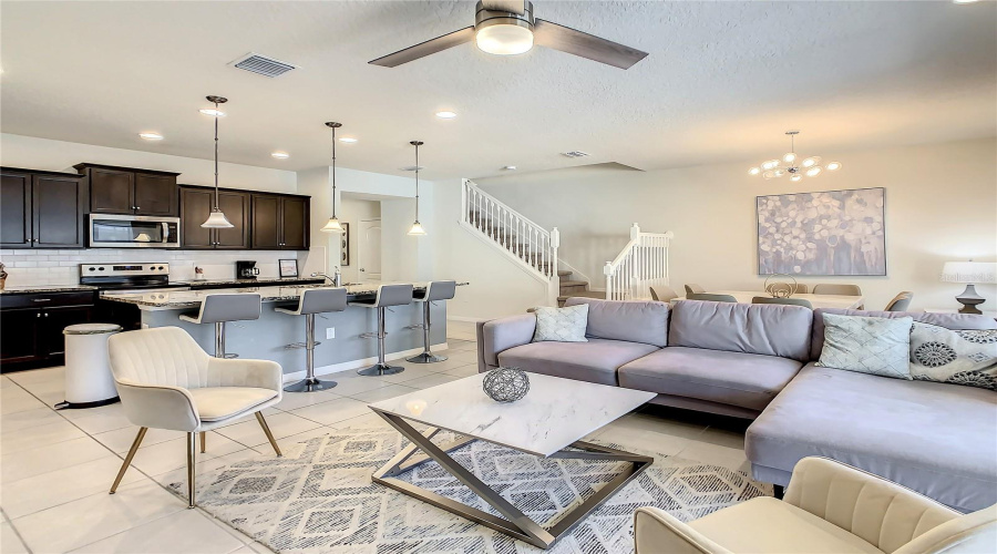 Kissimmee, Florida 34747, 5 Bedroom Bedrooms, ,4 Bathroombathrooms,Residential,For Sale,Tanger,0,Mfro6442227