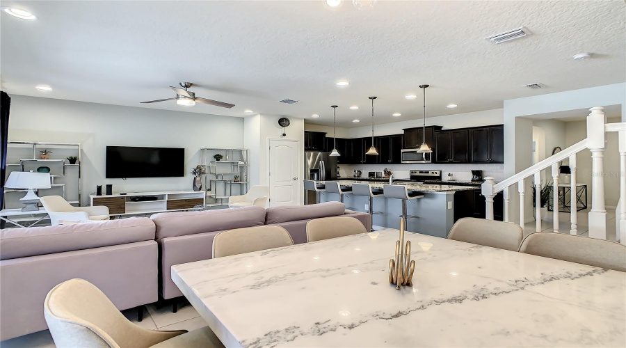 Kissimmee, Florida 34747, 5 Bedroom Bedrooms, ,4 Bathroombathrooms,Residential,For Sale,Tanger,0,Mfro6442227