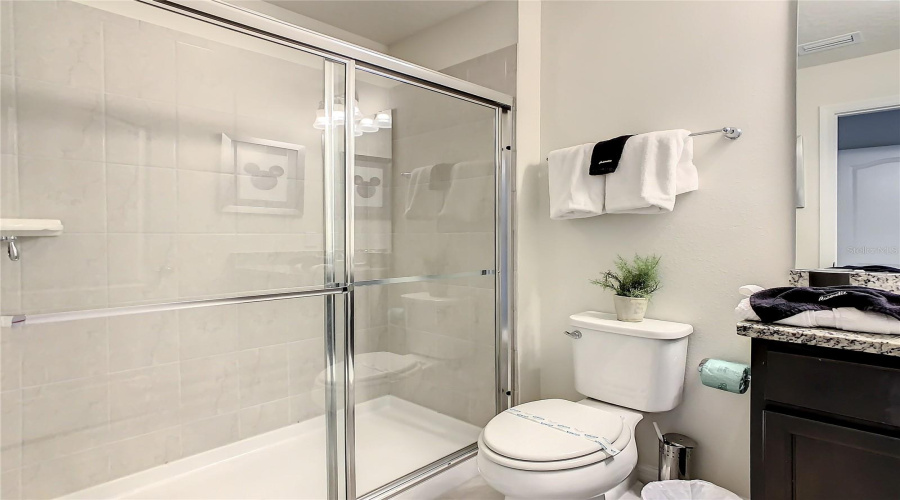 Kissimmee, Florida 34747, 5 Bedroom Bedrooms, ,4 Bathroombathrooms,Residential,For Sale,Tanger,0,Mfro6442227