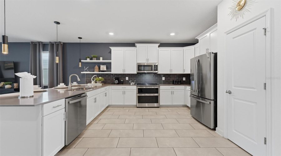 Davenport, Florida 33896, 9 Bedroom Bedrooms, ,5 Bathroombathrooms,Residential,For Sale,Sommerset Hills,0,Mfro6446357