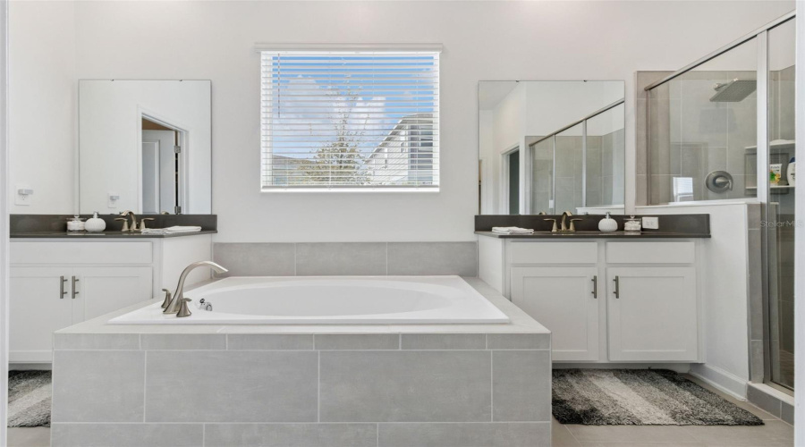 Davenport, Florida 33837, 4 Bedroom Bedrooms, ,3 Bathroombathrooms,Residential,For Sale,Eastminster,0,Mfro6445291