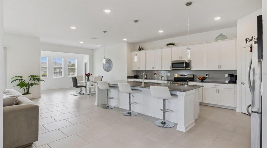 Davenport, Florida 33837, 4 Bedroom Bedrooms, ,3 Bathroombathrooms,Residential,For Sale,Eastminster,0,Mfro6445291