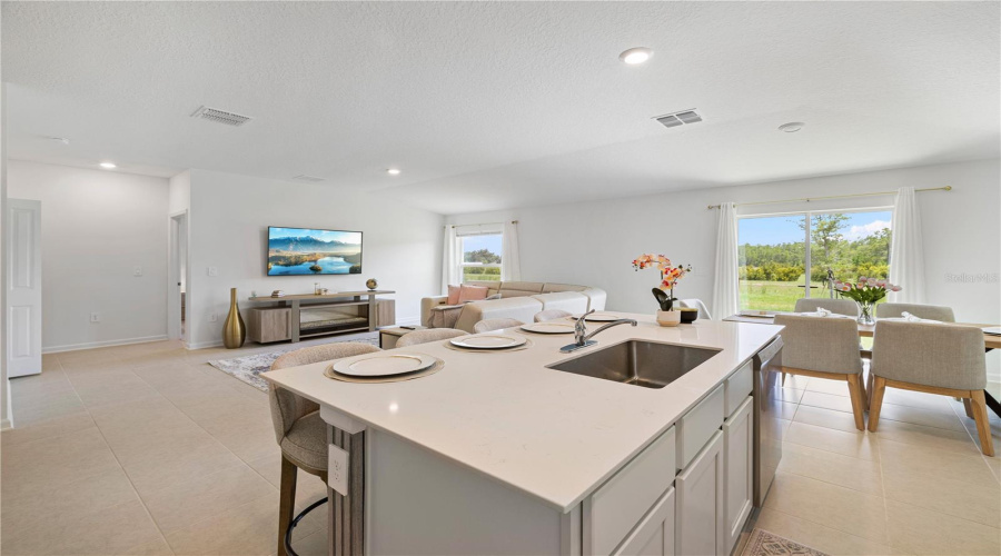 Davenport, Florida 33837, 4 Bedroom Bedrooms, ,2 Bathroombathrooms,Residential,For Sale,Rolling Ridge Bend,0,Mfro6445035