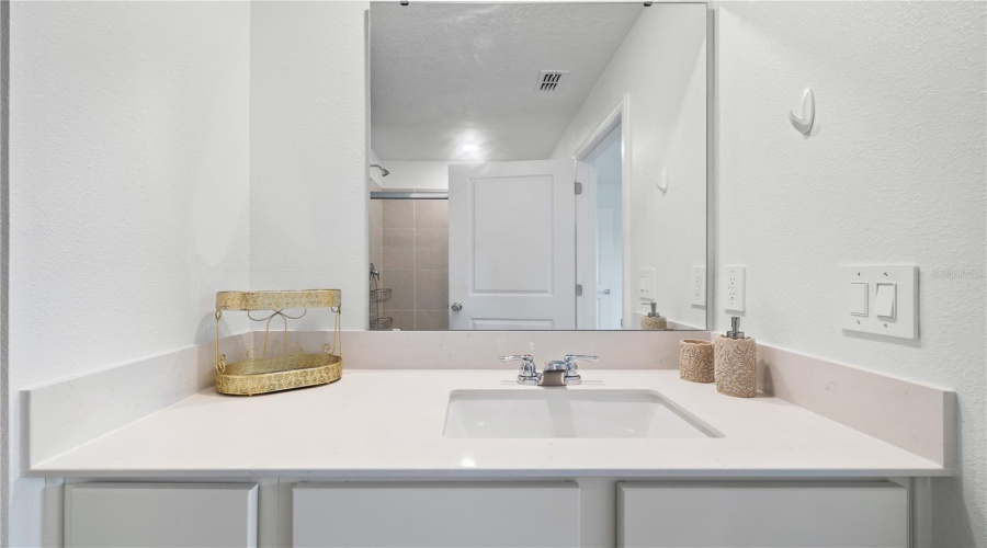 Davenport, Florida 33837, 4 Bedroom Bedrooms, ,2 Bathroombathrooms,Residential,For Sale,Rolling Ridge Bend,0,Mfro6445035