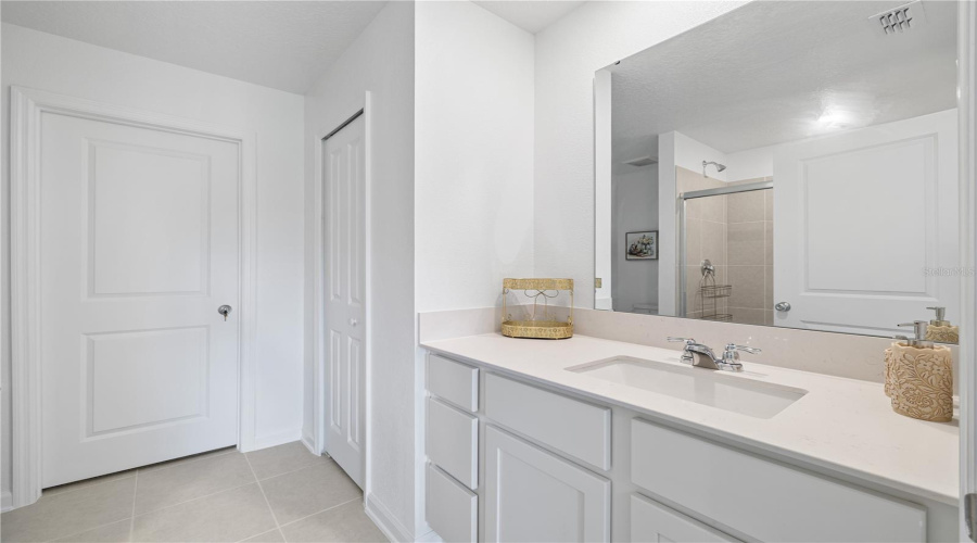 Davenport, Florida 33837, 4 Bedroom Bedrooms, ,2 Bathroombathrooms,Residential,For Sale,Rolling Ridge Bend,0,Mfro6445035
