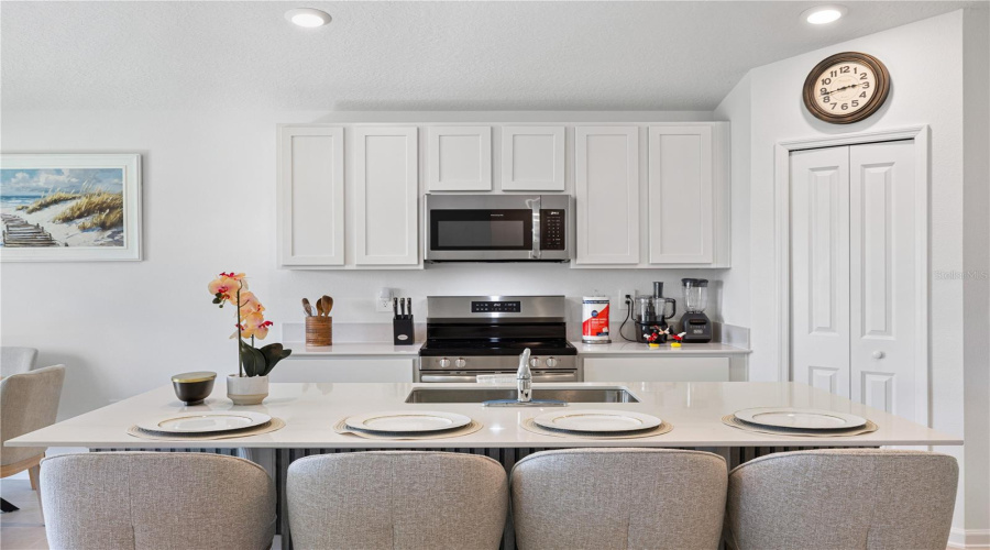 Davenport, Florida 33837, 4 Bedroom Bedrooms, ,2 Bathroombathrooms,Residential,For Sale,Rolling Ridge Bend,0,Mfro6445035