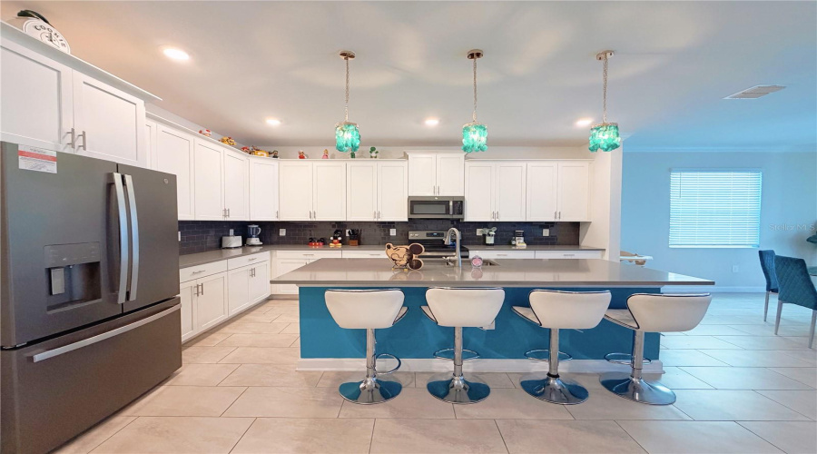 Davenport, Florida 33896, 6 Bedroom Bedrooms, ,5 Bathroombathrooms,Residential,For Sale,Kingsbarn,0,Mfro6446677