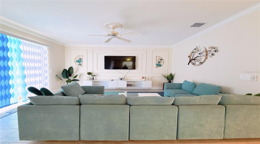 Davenport, Florida 33896, 6 Bedroom Bedrooms, ,5 Bathroombathrooms,Residential,For Sale,Kingsbarn,0,Mfro6446677