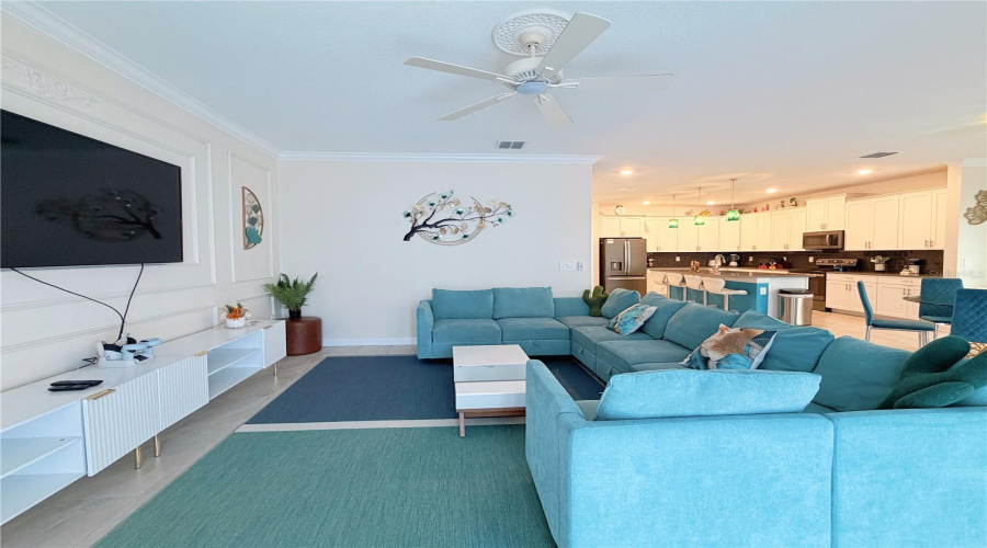 Davenport, Florida 33896, 6 Bedroom Bedrooms, ,5 Bathroombathrooms,Residential,For Sale,Kingsbarn,0,Mfro6446677